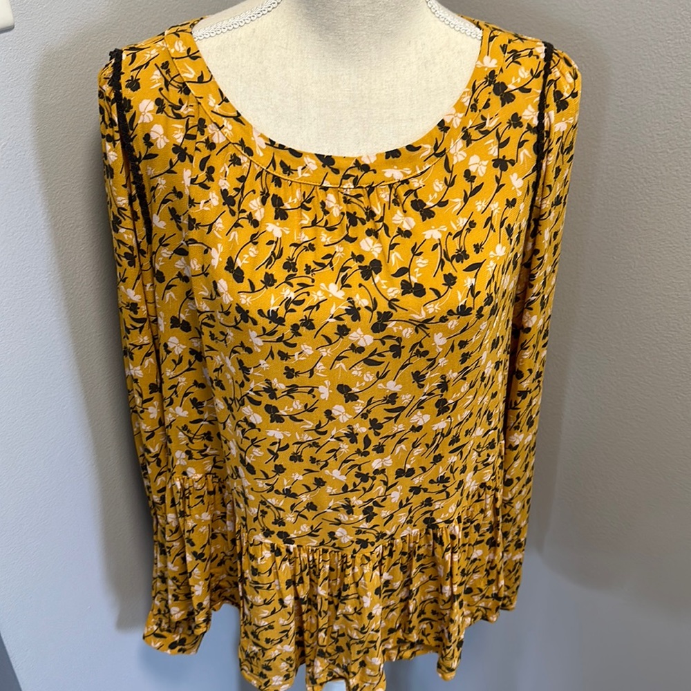 Womens Maeve Gold / Black Top, Size Medium